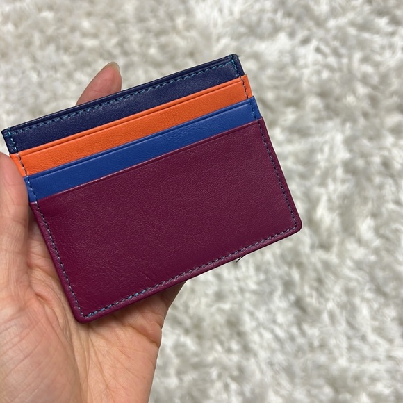 Sold Beautiful, soft leather card holder - Picture 2 of 3